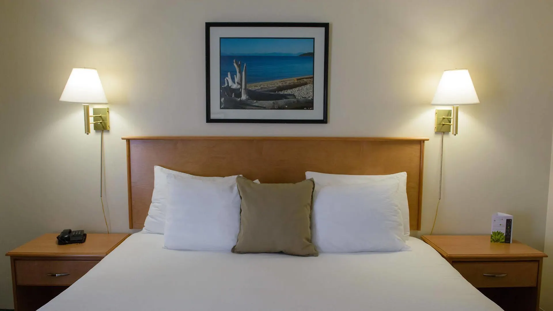 Hotel Sechelt Inn